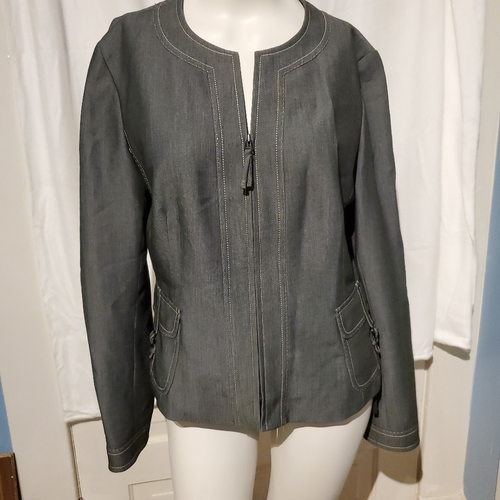 Albert Nipon Skirt Suit sz. 8